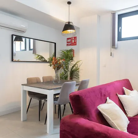 Apartment La Goleta: In The District