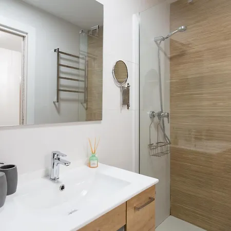 Apartment La Goleta: In The District