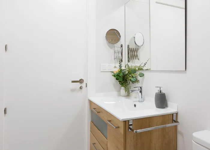 Apartment La Goleta: In The District