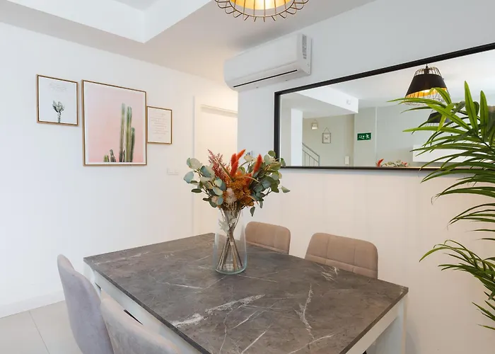 Apartment La Goleta: In The District Málaga