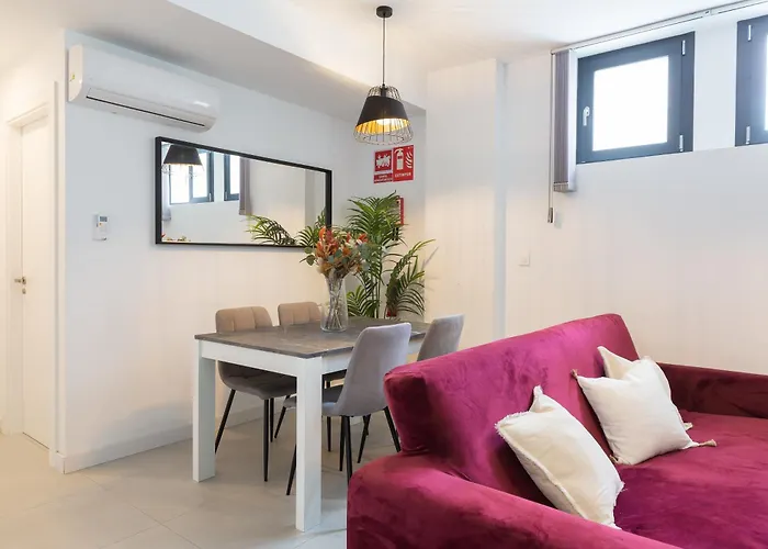 Apartment La Goleta: In The District
