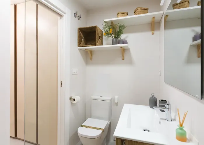 Apartment La Goleta: In The District